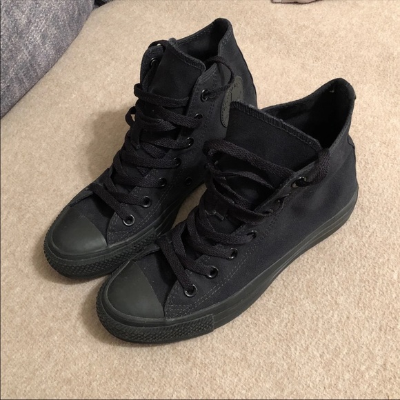 ‼️SOLD‼️Black High Top Converse - Picture 1 of 4